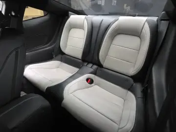 2024 Ford Mustang с пробегом 33 212 км