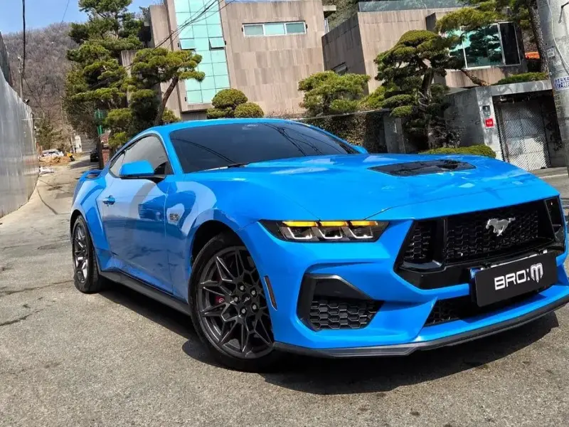 2025 Ford Mustang с пробегом 2 900 км
