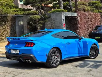 2025 Ford Mustang с пробегом 2 900 км