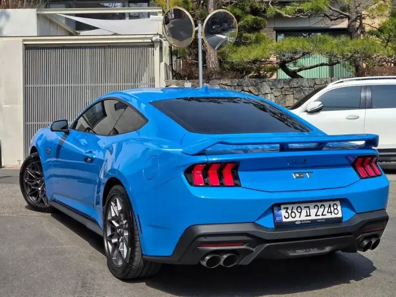 2025 Ford Mustang с пробегом 2 900 км