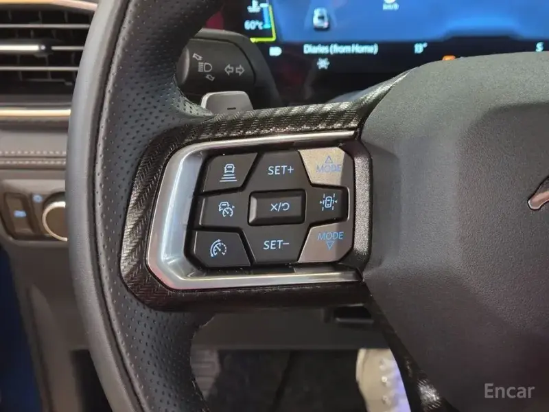 2025 Ford Mustang с пробегом 2 900 км