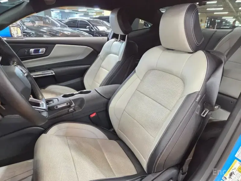 2025 Ford Mustang с пробегом 2 900 км
