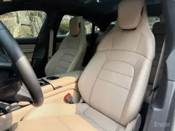 2023 Porsche Taycan с пробегом 11 200 км