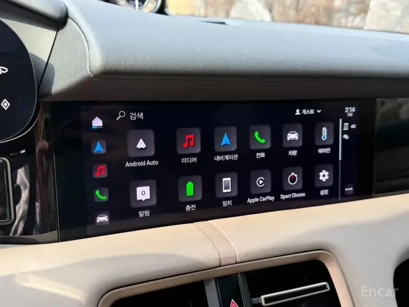 2023 Porsche Taycan с пробегом 11 200 км