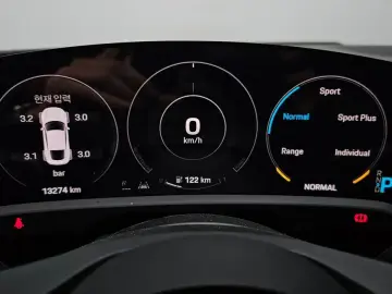 2023 Porsche Taycan с пробегом 13 274 км