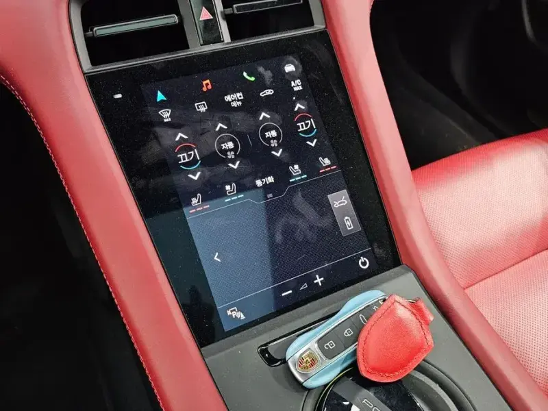 2023 Porsche Taycan с пробегом 13 274 км
