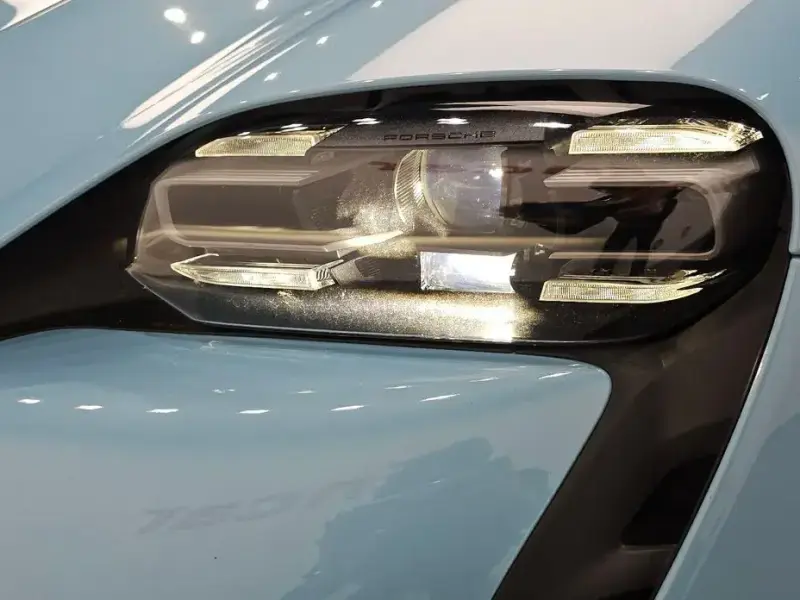2023 Porsche Taycan с пробегом 13 274 км