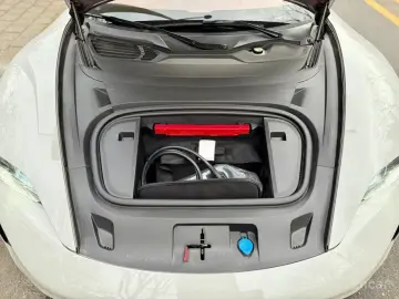 2022 Porsche Taycan с пробегом 14 900 км