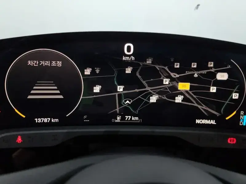2022 Porsche Taycan с пробегом 13 787 км