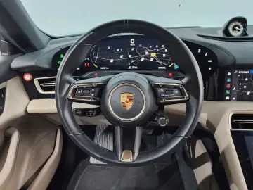 2022 Porsche Taycan с пробегом 13 787 км