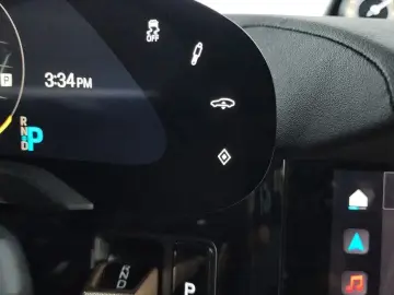 2022 Porsche Taycan с пробегом 13 787 км