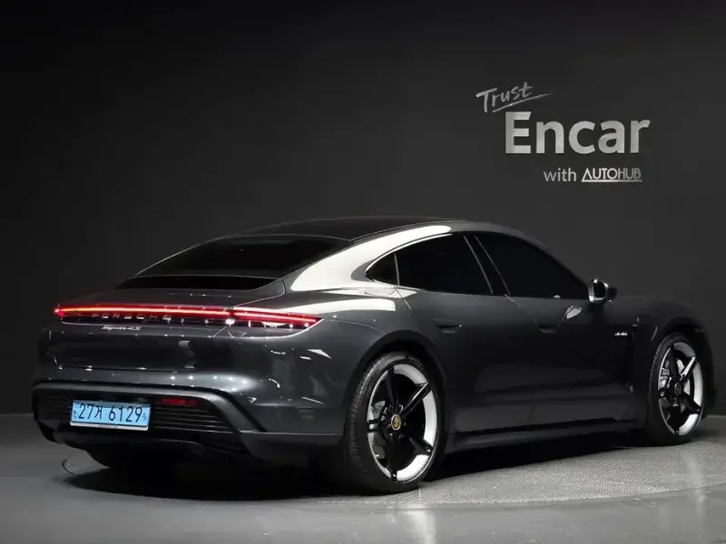 2021 Porsche Taycan с пробегом 26 960 км