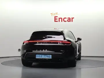 2022 Porsche Taycan с пробегом 20 790 км