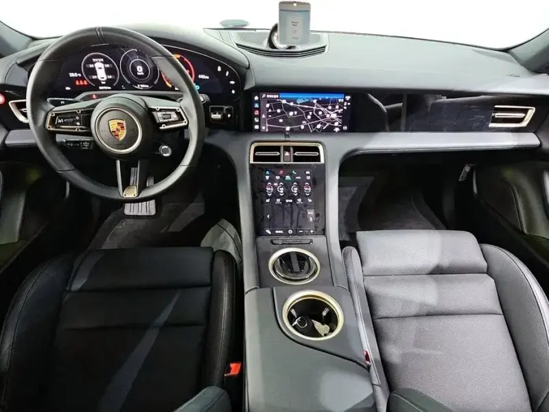 2022 Porsche Taycan с пробегом 20 790 км