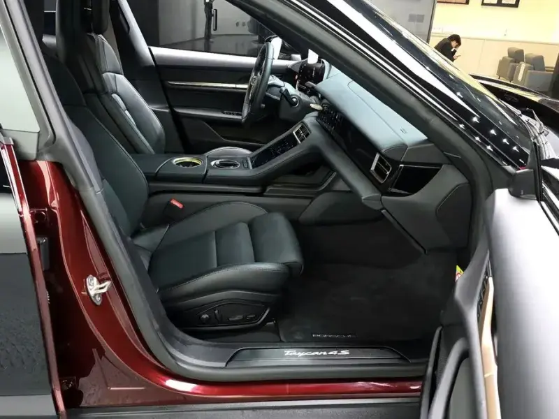 2022 Porsche Taycan с пробегом 20 790 км