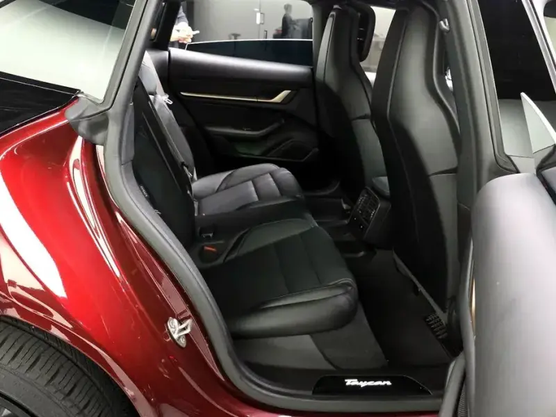 2022 Porsche Taycan с пробегом 20 790 км