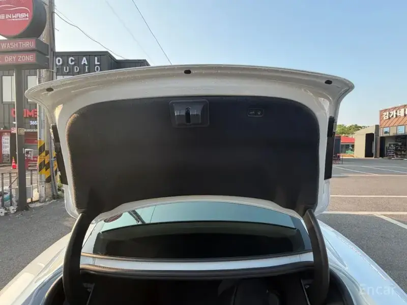 2023 Porsche Taycan с пробегом 22 891 км