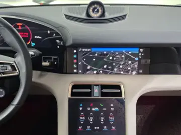2022 Porsche Taycan с пробегом 15 404 км