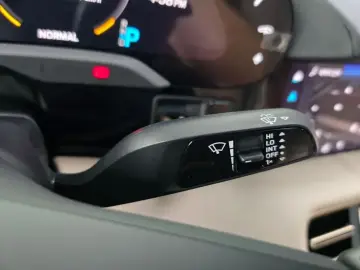 2022 Porsche Taycan с пробегом 15 404 км