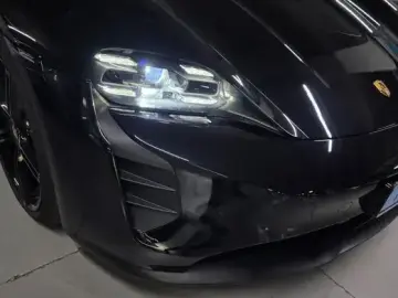2022 Porsche Taycan с пробегом 52 000 км