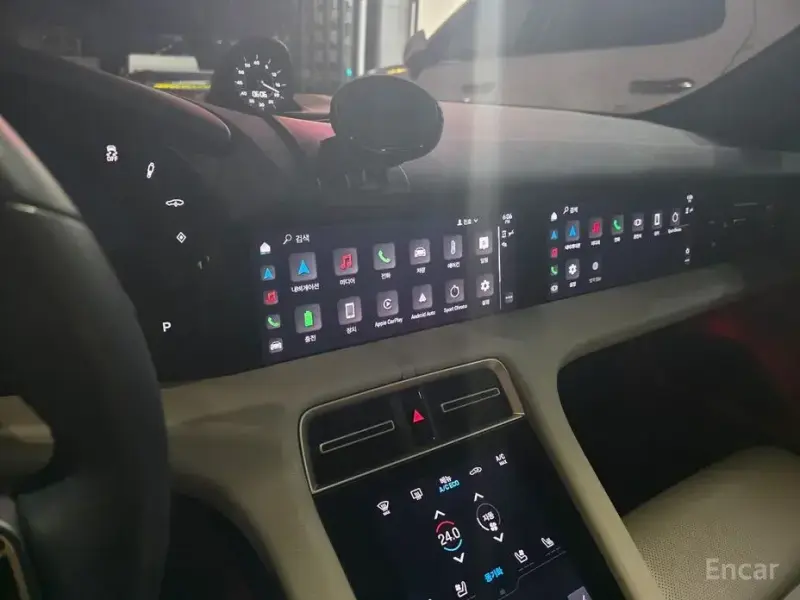 2022 Porsche Taycan с пробегом 52 000 км
