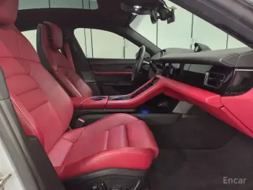 2021 Porsche Taycan с пробегом 31 205 км