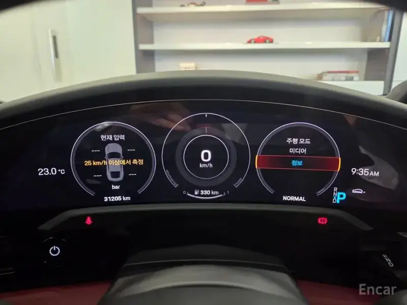 2021 Porsche Taycan с пробегом 31 205 км