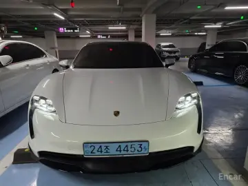 2022 Porsche Taycan с пробегом 23 903 км