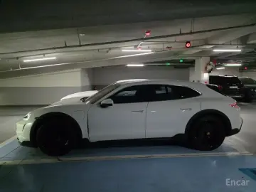 2022 Porsche Taycan с пробегом 23 903 км