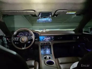 2022 Porsche Taycan с пробегом 23 903 км
