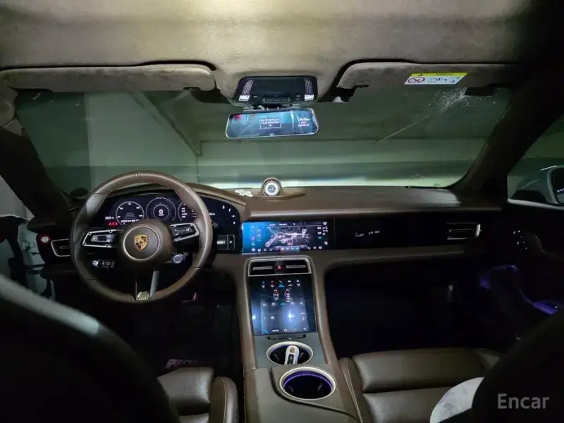 2022 Porsche Taycan с пробегом 23 903 км