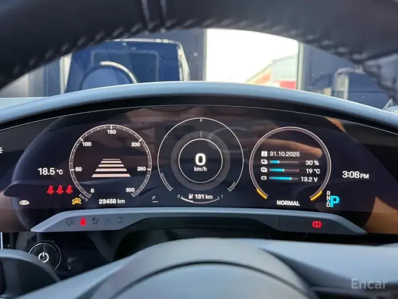 2021 Porsche Taycan с пробегом 34 000 км