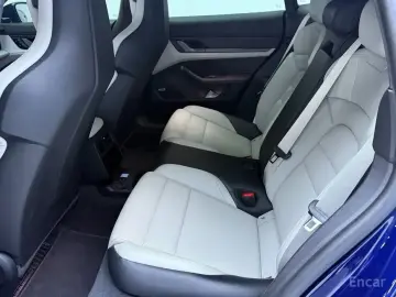 2021 Porsche Taycan с пробегом 34 000 км