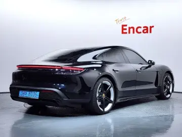 2022 Porsche Taycan с пробегом 54 452 км