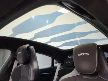 2022 Porsche Taycan с пробегом 54 452 км