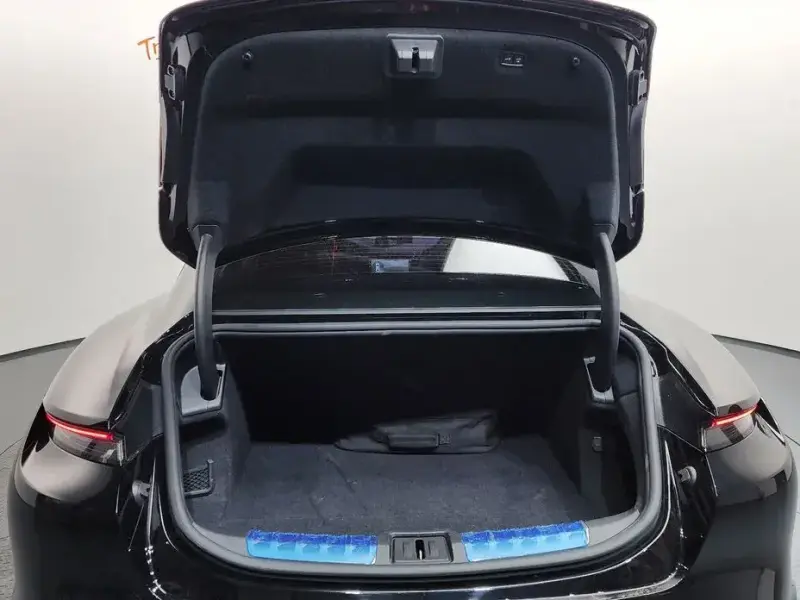 2022 Porsche Taycan с пробегом 54 452 км