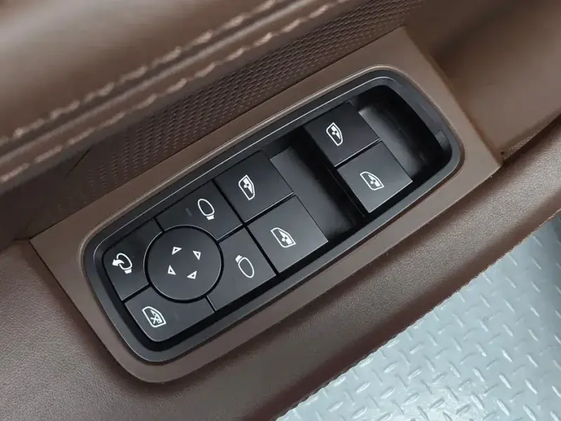 2022 Porsche Taycan с пробегом 8 219 км