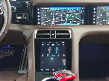 2022 Porsche Taycan с пробегом 8 219 км