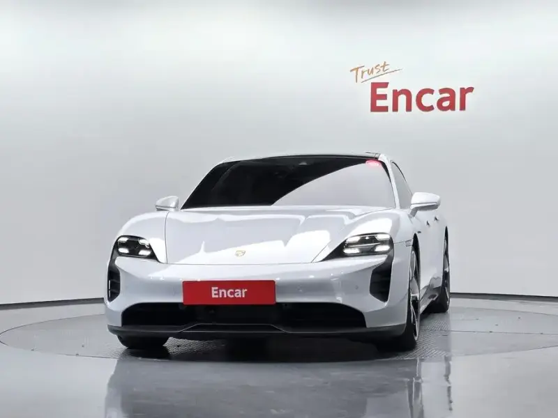 2021 Porsche Taycan с пробегом 41 328 км