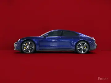 2021 Porsche Taycan с пробегом 26 500 км