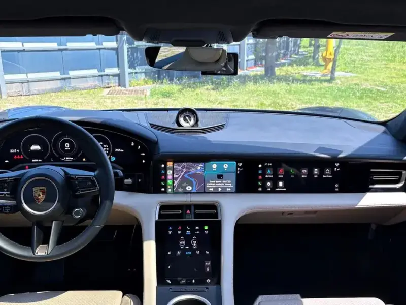 2021 Porsche Taycan с пробегом 26 500 км
