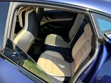 2021 Porsche Taycan с пробегом 26 500 км