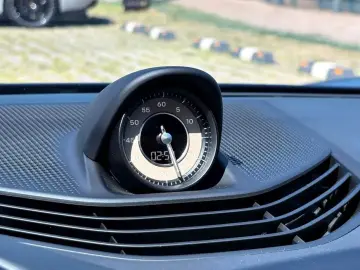 2021 Porsche Taycan с пробегом 26 500 км