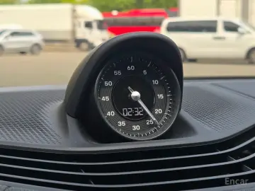 2022 Porsche Taycan с пробегом 29 000 км