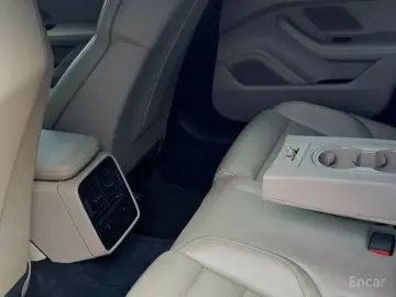 2022 Porsche Taycan с пробегом 29 000 км