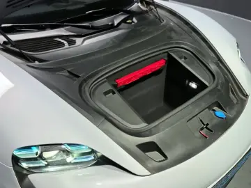 2023 Porsche Taycan с пробегом 48 549 км