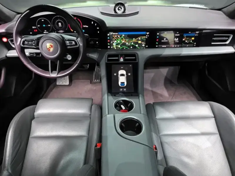 2023 Porsche Taycan с пробегом 48 549 км
