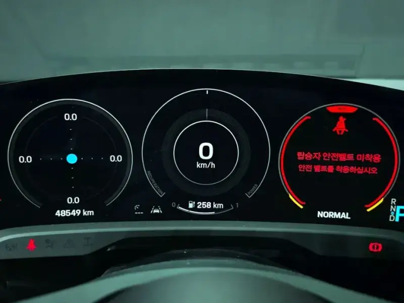 2023 Porsche Taycan с пробегом 48 549 км