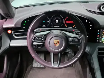 2023 Porsche Taycan с пробегом 48 549 км
