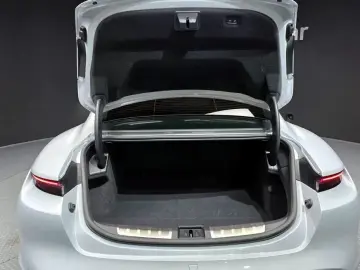 2023 Porsche Taycan с пробегом 48 549 км